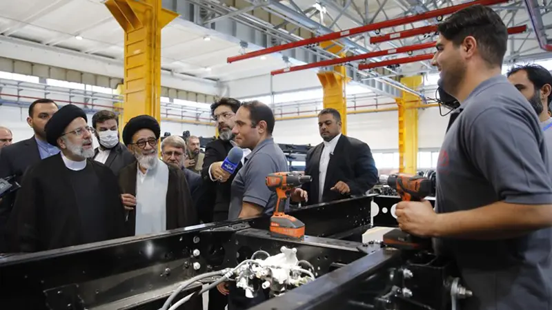بازدید رئیس جمهور از تراکتورسازی تبریز