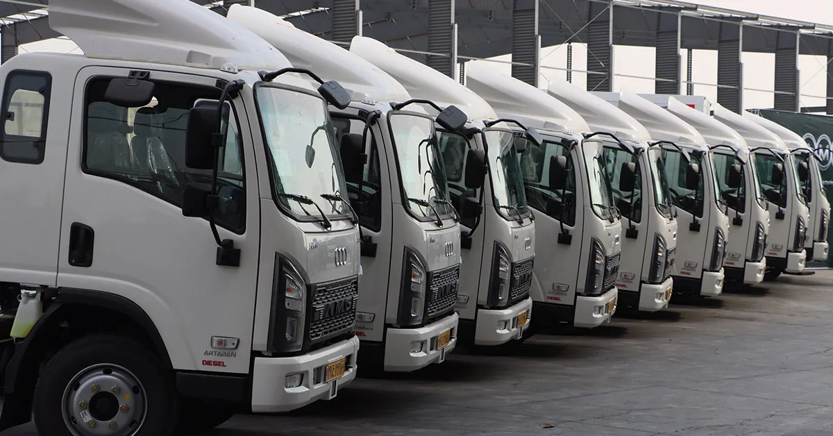 تحویل ۲۰ دستگاه کامیونت ۶ تن آترا به شرکت طبیعت