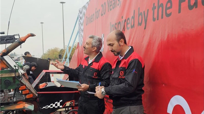 برگزاری مسابقات «هُل‌رو» به مناسبت بیست‌ سالگی آریا دیزل