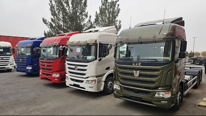 برگزاری مسابقات «هُل‌رو» به مناسبت بیست‌ سالگی آریا دیزل