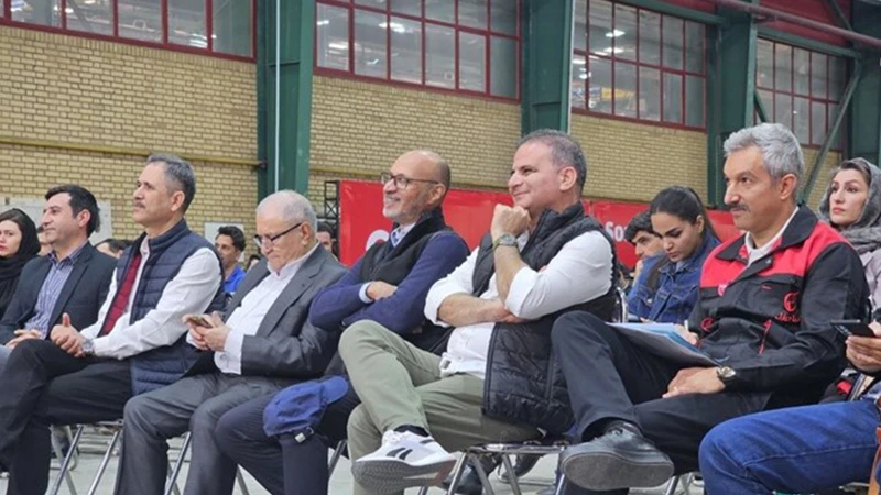 برگزاری مسابقات «هُل‌رو» به مناسبت بیست‌ سالگی آریا دیزل