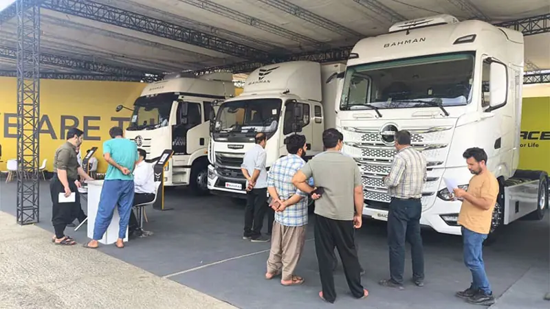 گروه بهمن جدیدترین خودروهای تجاری خود را در پایانه بار نسیمشهر به نمایش گذاشت گروه بهمن جدیدترین خودروهای تجاری خود را در پایانه بار نسیمشهر به نمایش گذاشت