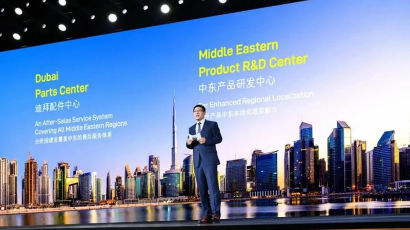 حضور صنایع خودروسازی ایلیا در گردهمایی جهانی برند ۲۱۲ در دبی