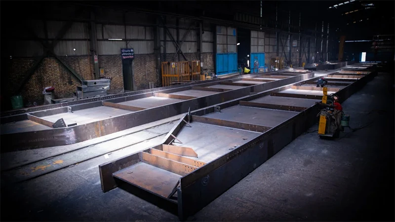 گام مهم شکوفا صنعت پویا در پروژه ساخت تیرکرین‌های سالن ذوب فولاد مبارکه