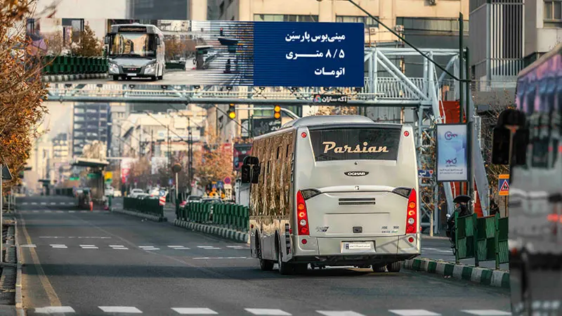نمای عقب میدل باس شهری پارسین ۸.۵ متری اتوماتیک
