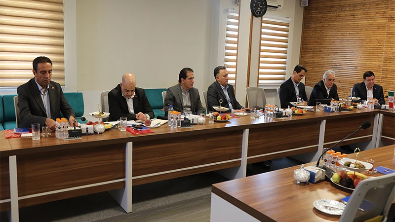 بازدید مدیرعامل بانک ملت از سایپا‌دیزل برای توسعه خودروهای تجاری