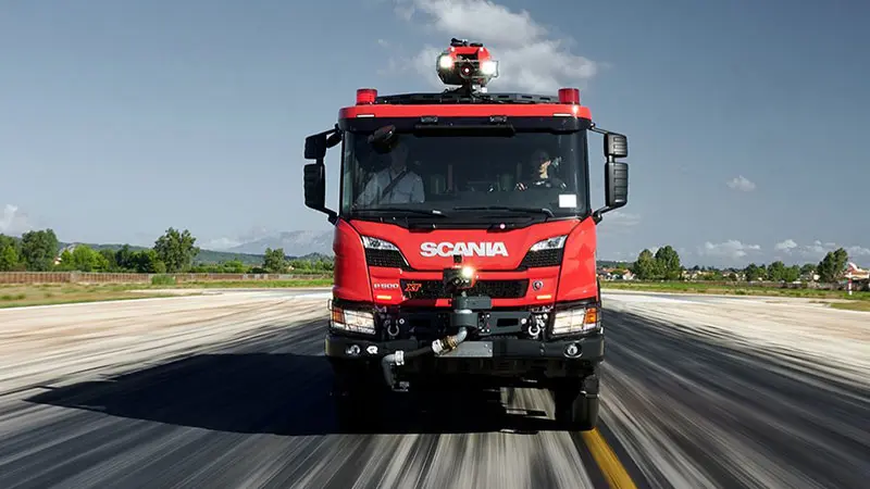 نمای روبرو کامیون SCANIA Crewcab