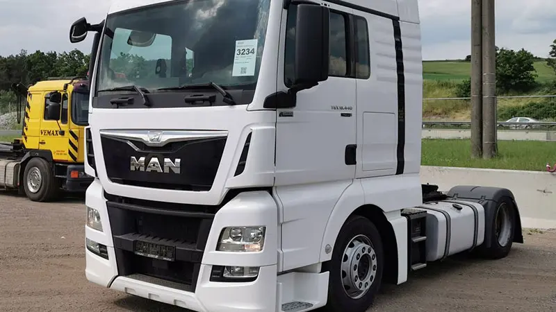 نمای کشنده TGX 18.440 مان