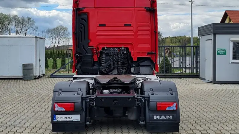 نمای عقب کشنده TGX 18.480 مان