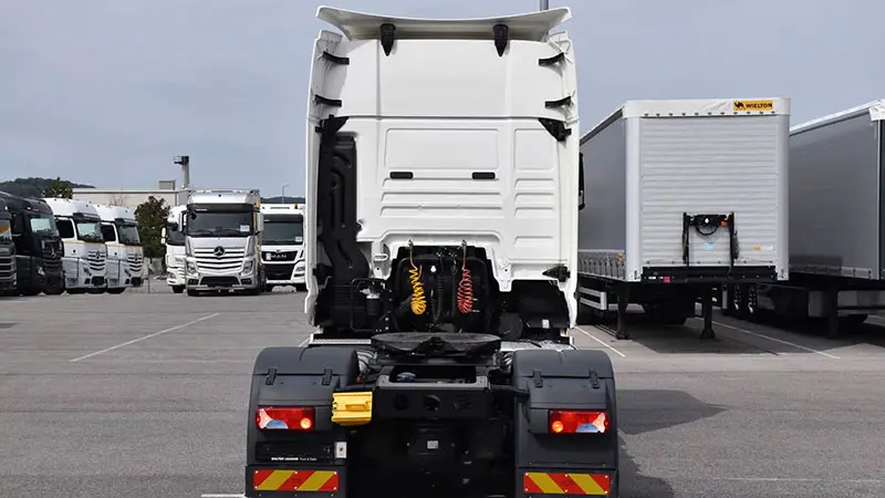 نمای عقب کشنده TGX 18.510 مان