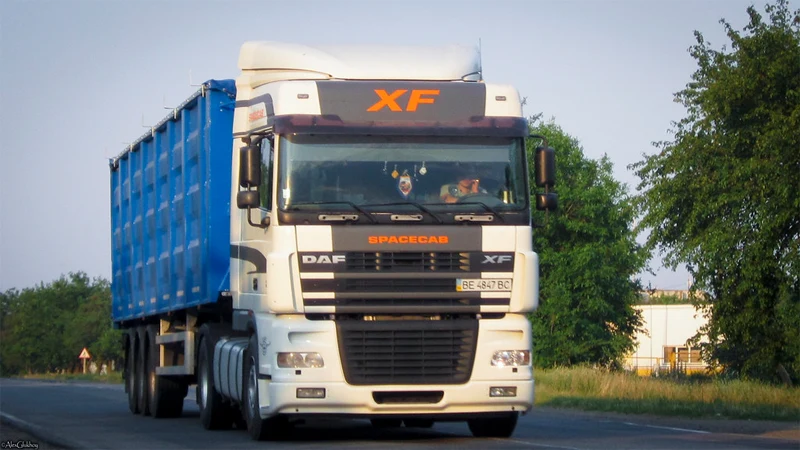 نسل اول: 95XF (۱۹۹۷–۲۰۰۲)