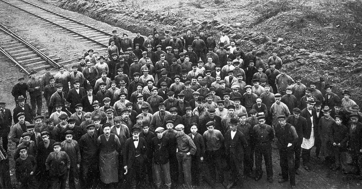 ۱۹۱۲ تا ۱۹۴۵: نوآوری در میان آتش جنگ‌ها