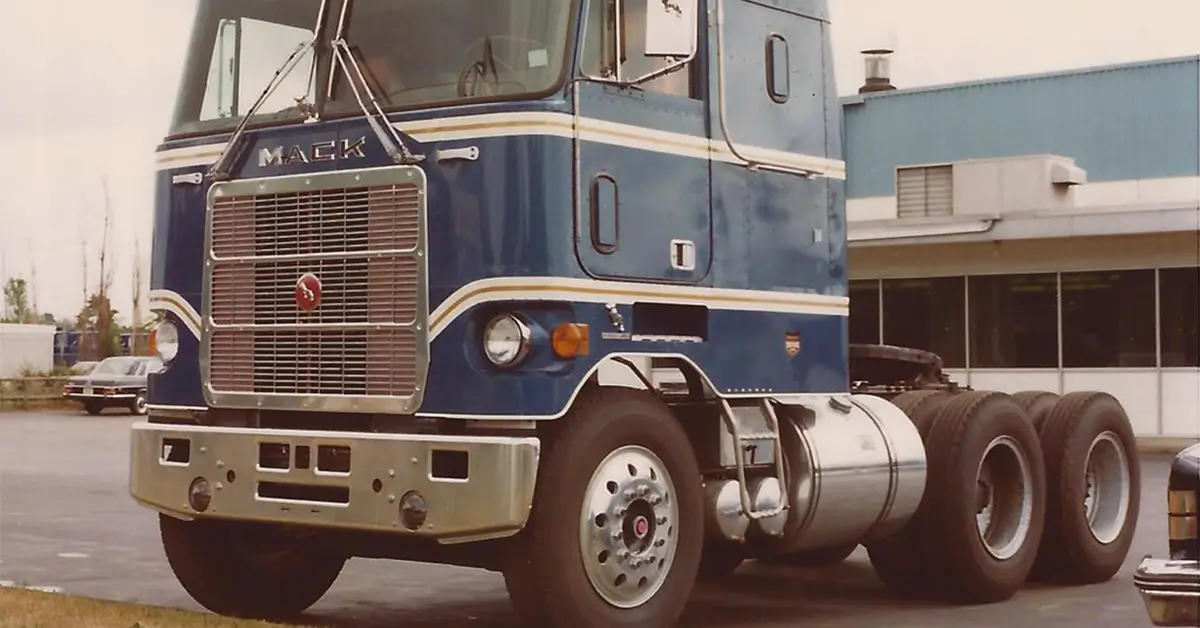 نمادهای جاده و معدن؛ از سری B و R تا Super-Liner و Cruise-Liner