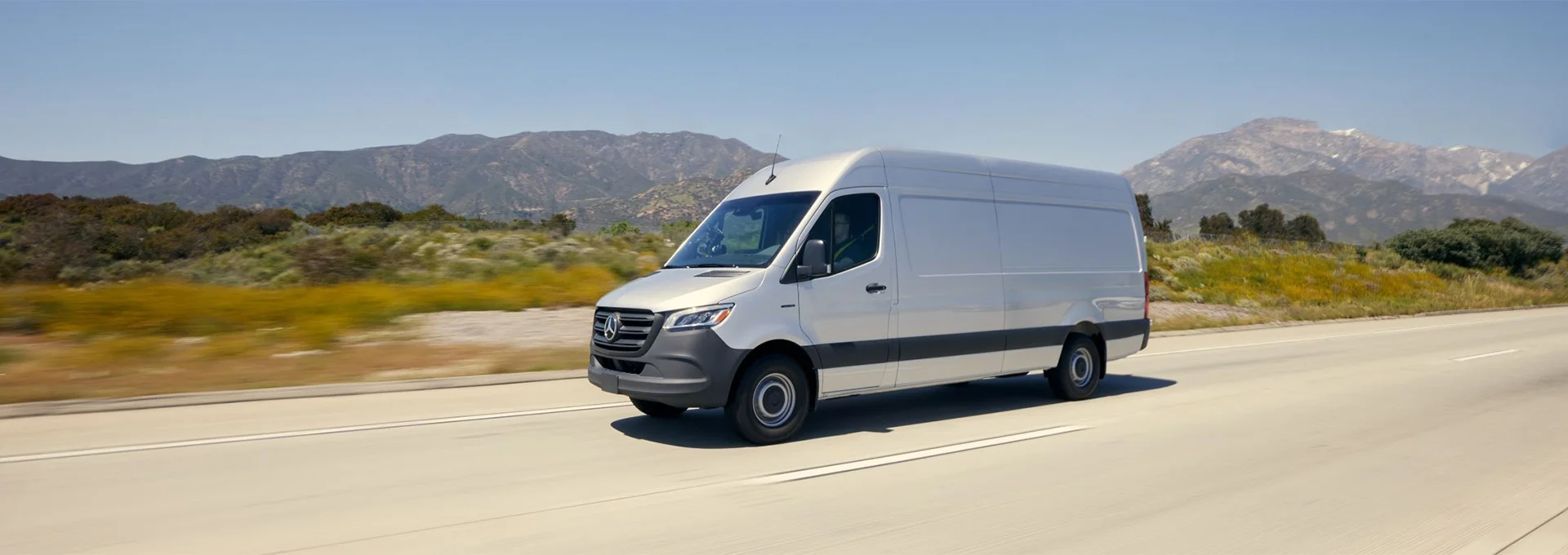 خرید ون و مینی‌ون برقی