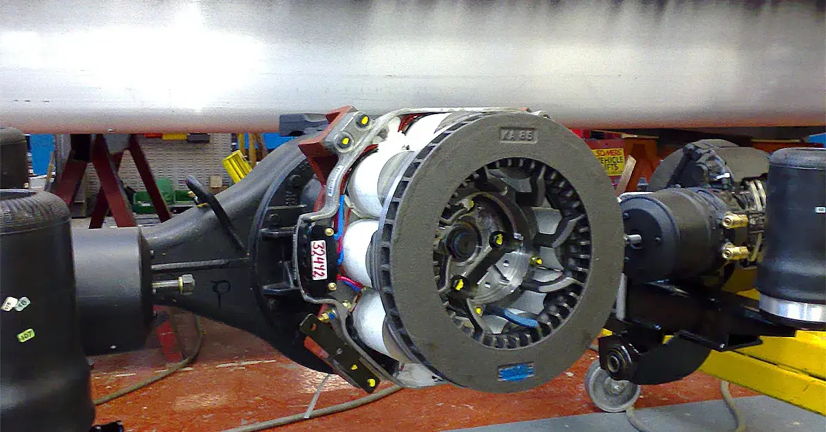 قوی‌ترین ترمز موتور ریتاردر در کلاس کامیونت (3)