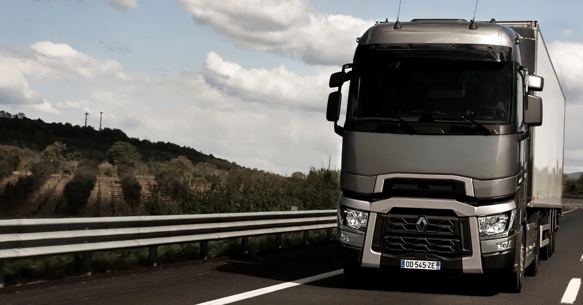 بهترین کامیون سال ۲۰۱۵؛ Renault Trucks T باز تعریف طراحی و کارایی