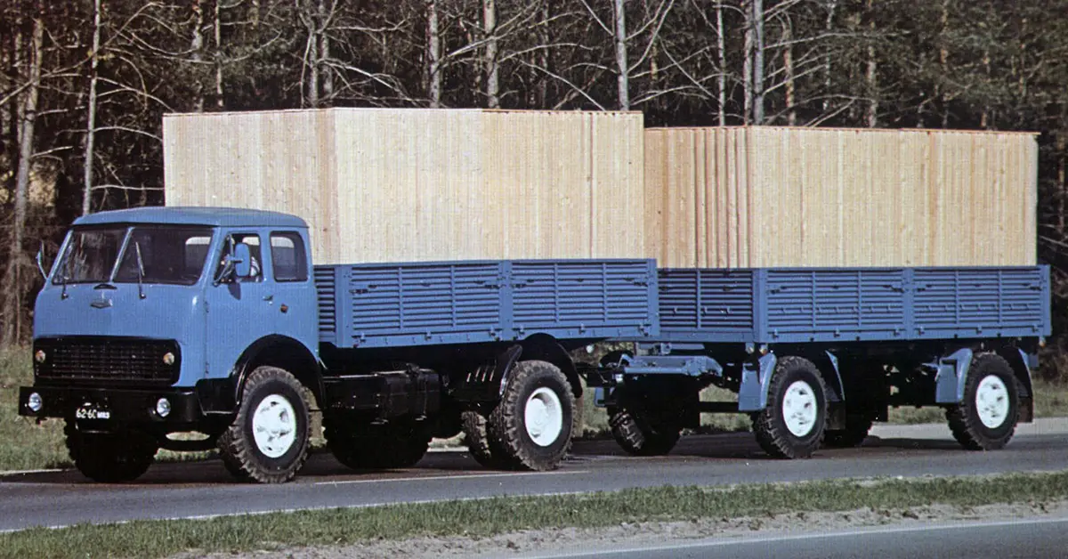 تنوع و گسترش خطوط تولید در دهه‌های ۶۰ تا ۸۰ 1