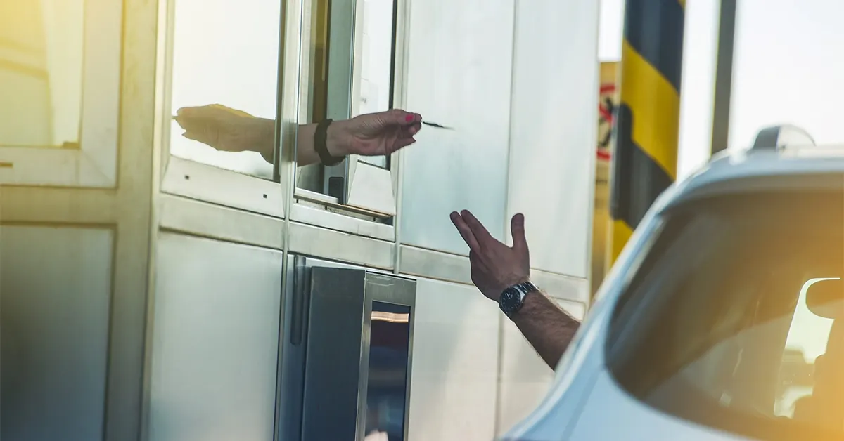 مفهوم و اهمیت عوارض آزادراهی در سیستم حمل‌ونقل