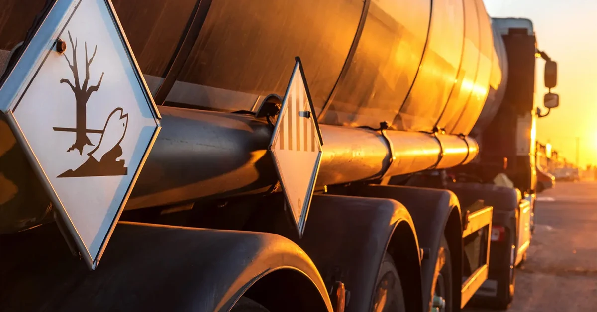 چالش‌ها و نکات اجرایی در حمل شهری مواد خطرناک