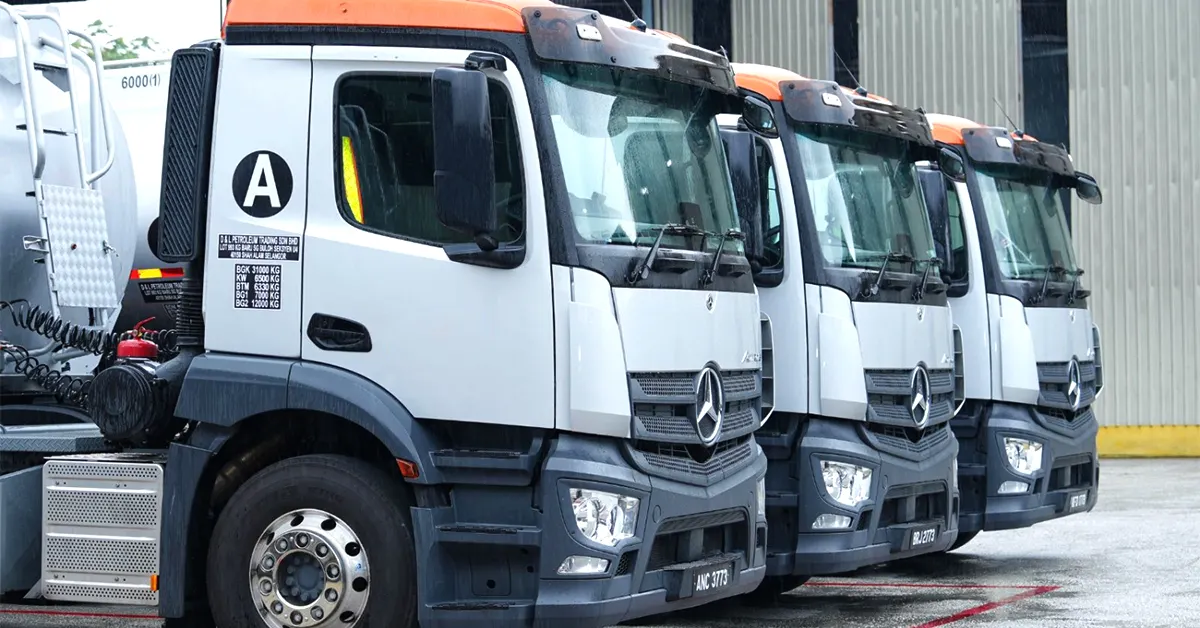 چرا کامیون‌های کمپرسی به استاندارد ADR نیاز دارند؟