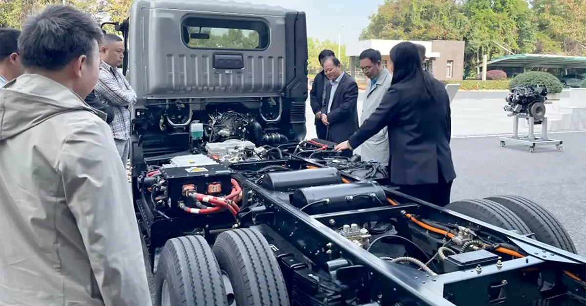 تولید نخستین کامیونت دانگ ‌فنگ مجهز به موتور هیبرید با بهبود ۳۰ درصدی مصرف سوخت 