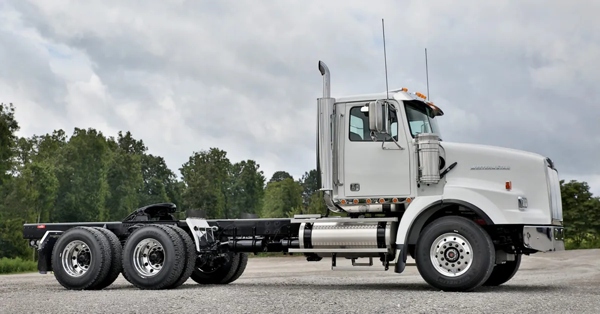 میراث مدل ۴۹۰۰ و خداحافظی با آهنِ خالص