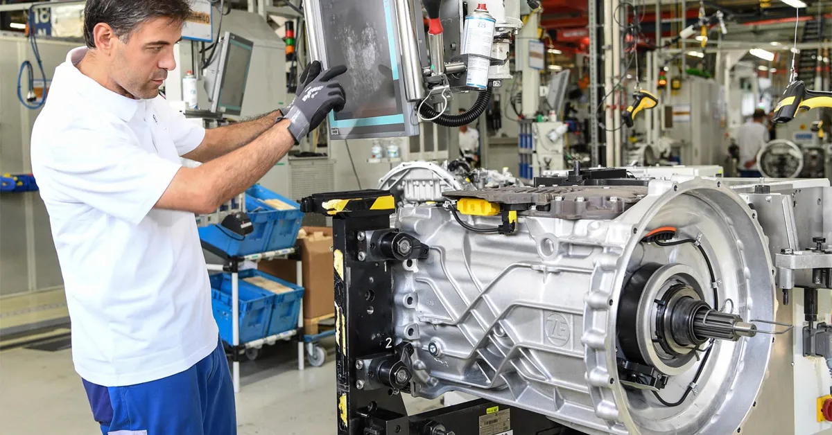 نبرد نرم‌افزاری؛ نقش هوش مصنوعی در کدام برند پررنگ‌تر است؟