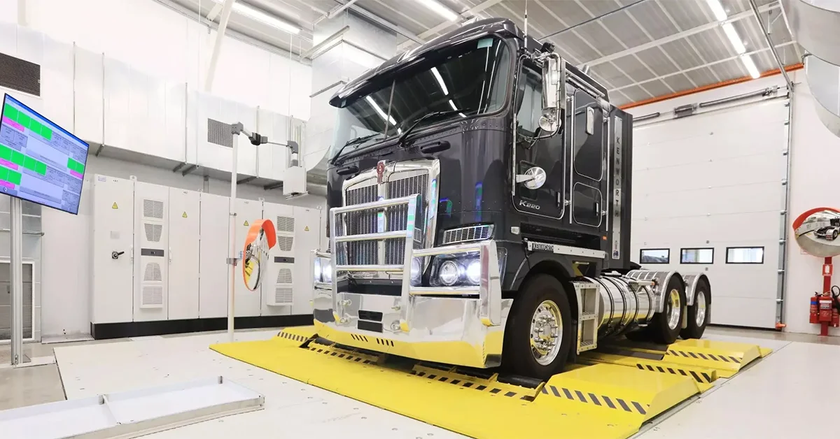 چه شرکت‌هایی در صف آزمایش کامیون‌های خودران سنگین قرار دارند؟