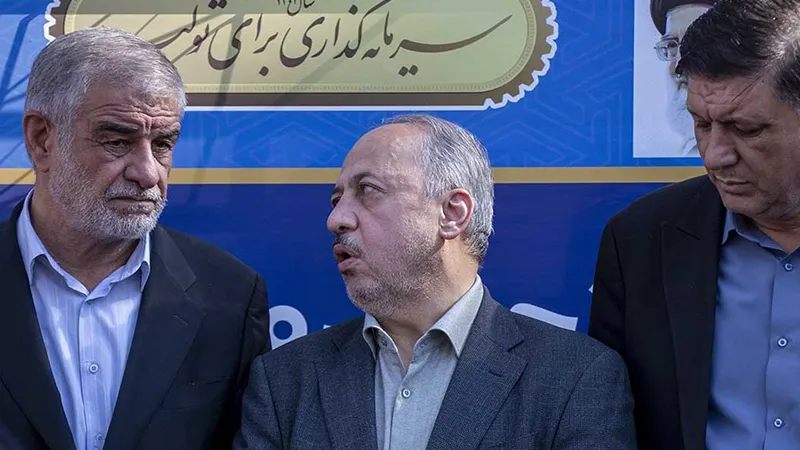 آیین واگذاری ۱۰۰۰ دستگاه کامیونت زامیاد EX کمپرسی به سازمان‌ شهرداری‌ها